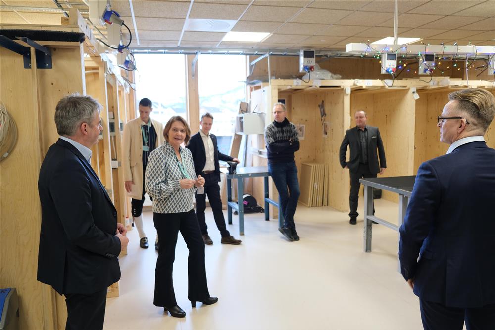 Frå arbeidsrommet til elektrolinja Kvam vgs og kulturhus - Klikk for stort bilete