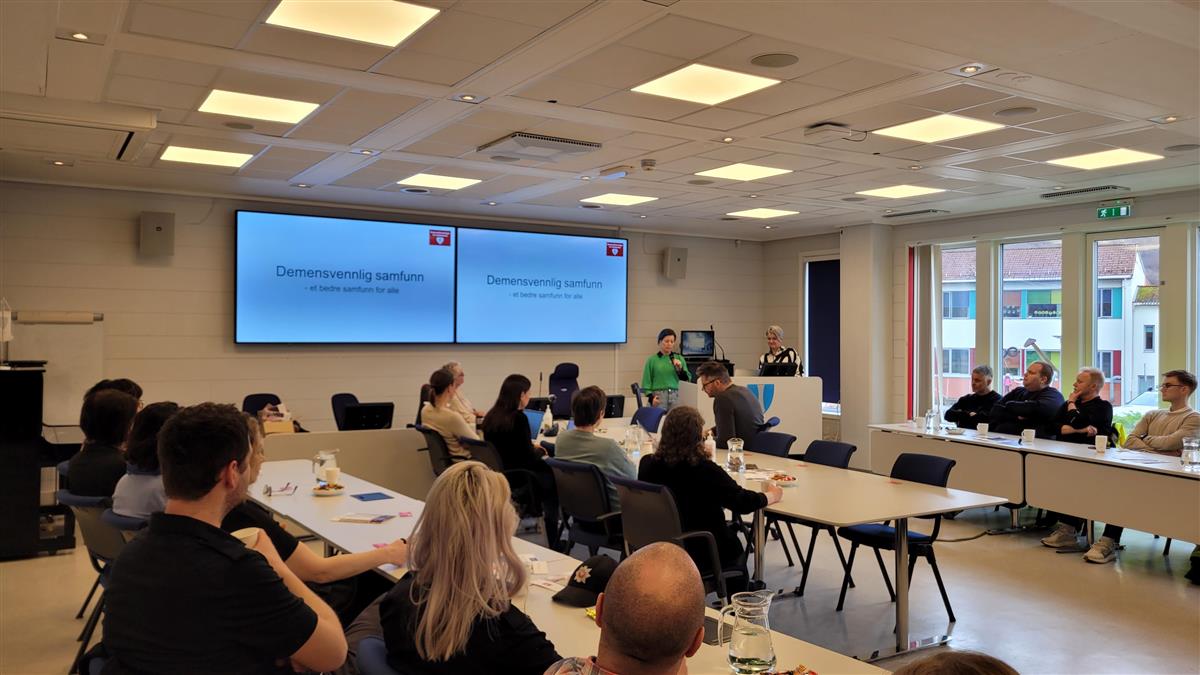 bilde frå demenskurs på rådhuset - Klikk for stort bilete