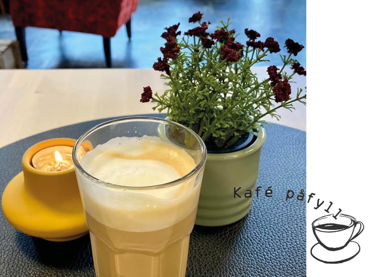 bilde frå kan skje kafe med kafepåfyll logo - Klikk for stort bilete