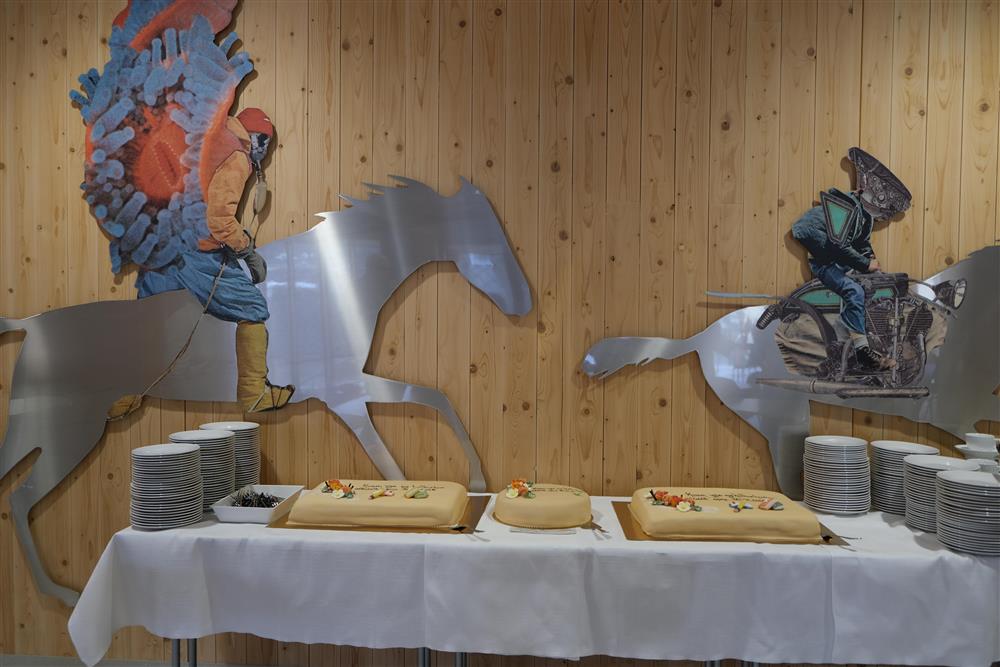 Kake og kunst - Klikk for stort bilete