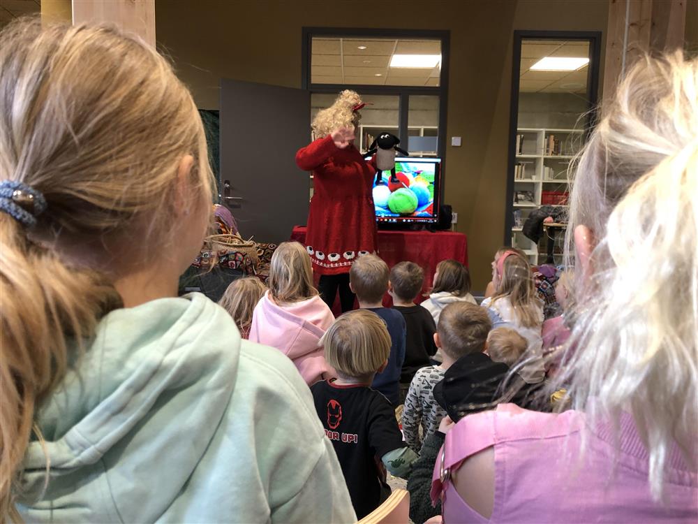 Offisiell opning av Kvam vidaregåande skule og kulturhus - Klikk for stort bilete